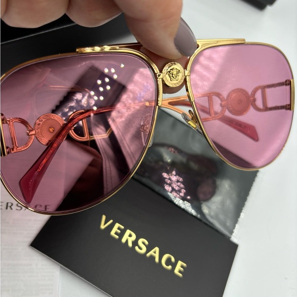 🔥Current Season! NIB Versace Aviator Sunnies! - Picture 11 of 16
